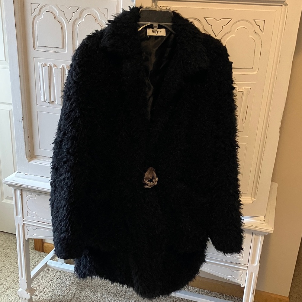 Elegant Black Teddy Jacket